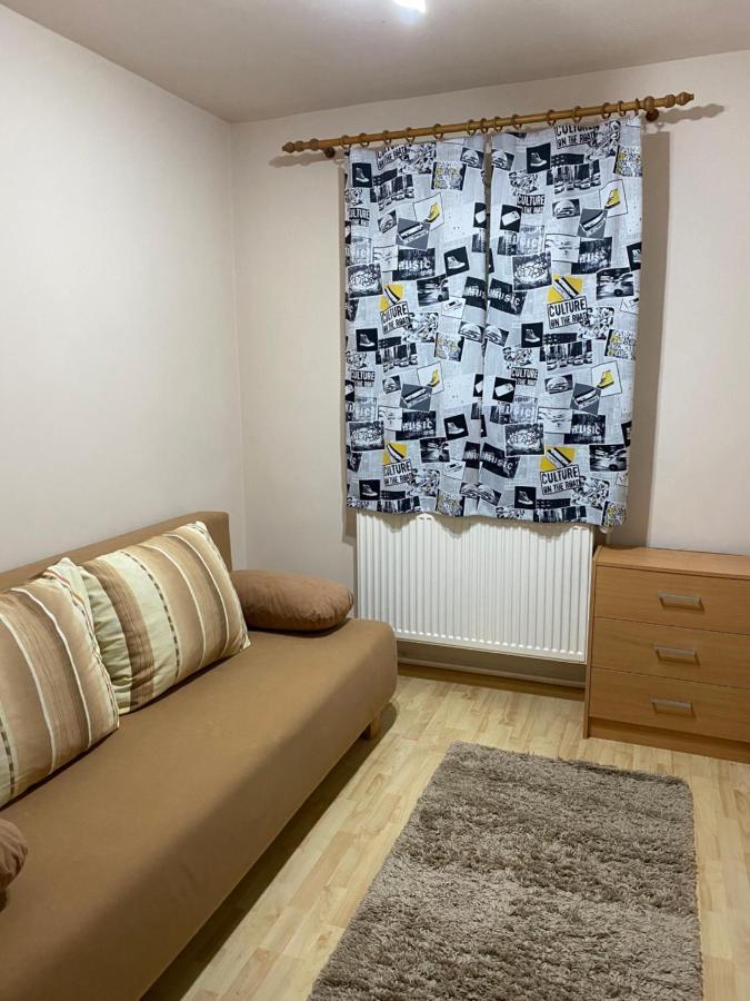 Sellada Apartament - Free Private Parking,Ac,Wi-Fi Carei Εξωτερικό φωτογραφία