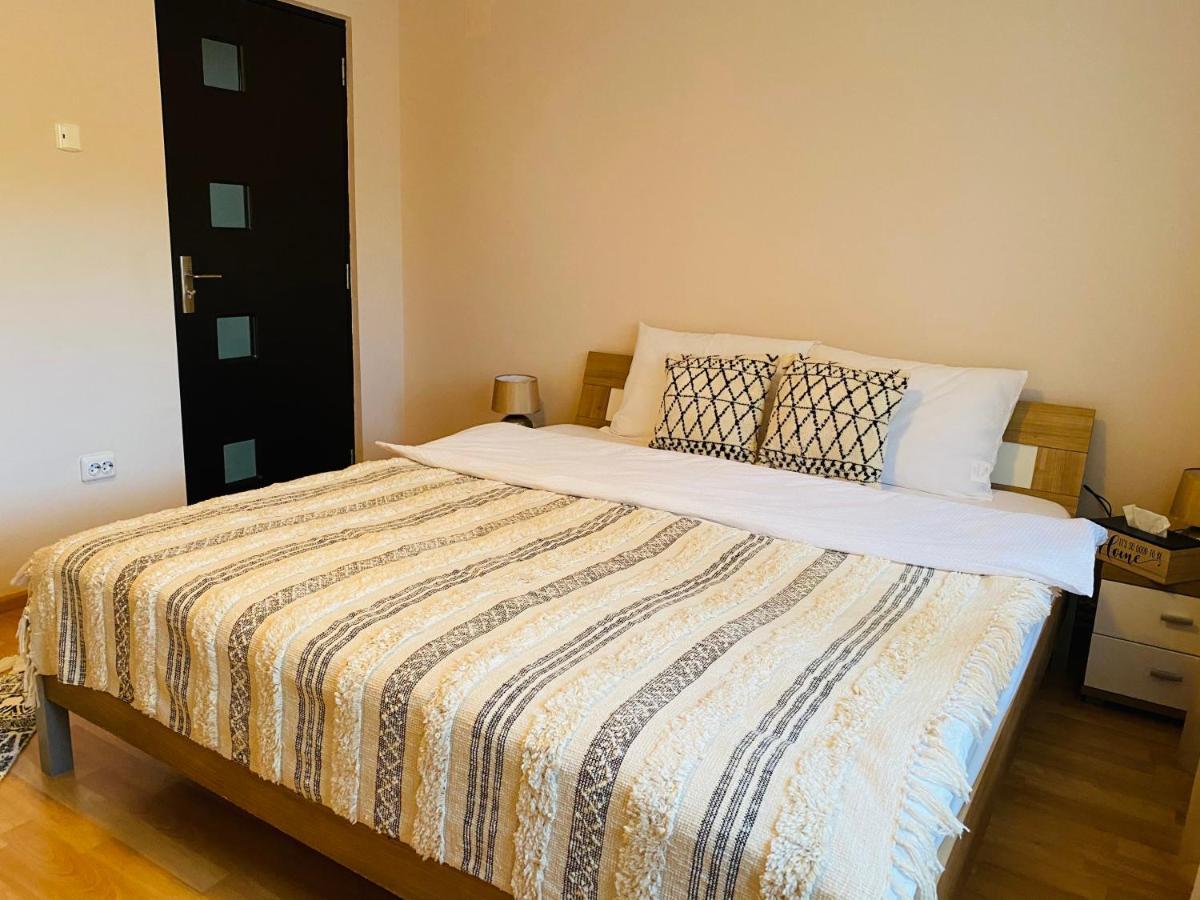 Sellada Apartament - Free Private Parking,Ac,Wi-Fi Carei Εξωτερικό φωτογραφία