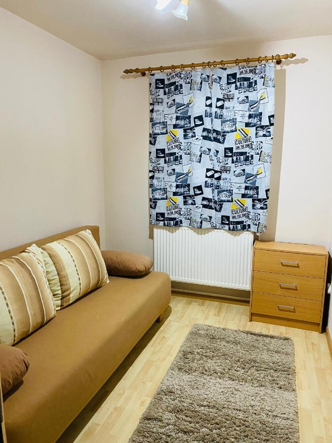 Sellada Apartament - Free Private Parking,Ac,Wi-Fi Carei Εξωτερικό φωτογραφία