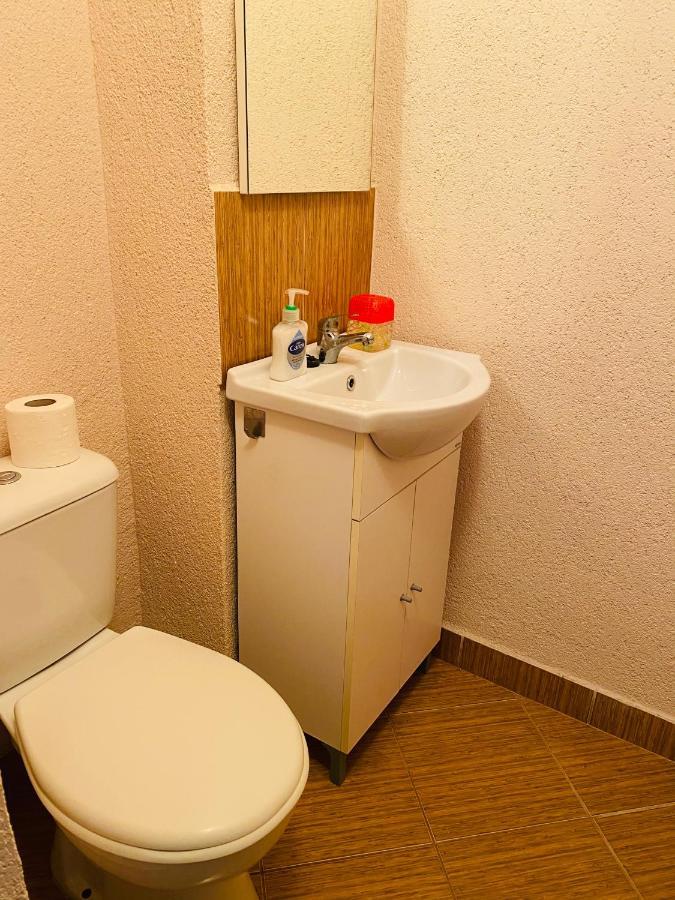 Sellada Apartament - Free Private Parking,Ac,Wi-Fi Carei Εξωτερικό φωτογραφία